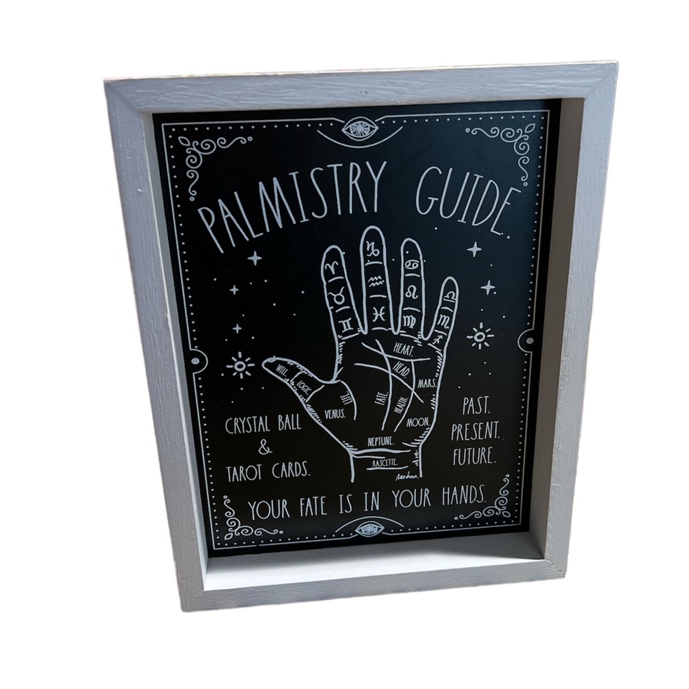Rae dunn‎ palmistry sign